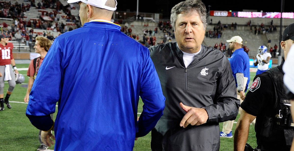 WSU's Mike Leach despises the postgame handshake