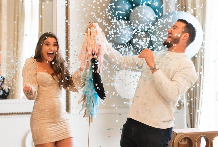 Mitch Trubisky and wife celebrate baby-to-be with Bills family