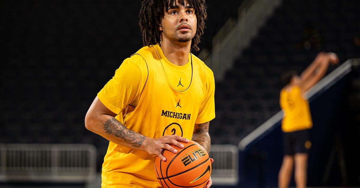 Elliot Cadeau breaks down his strengths, early chemistry with Michigan  basketball frontcourt