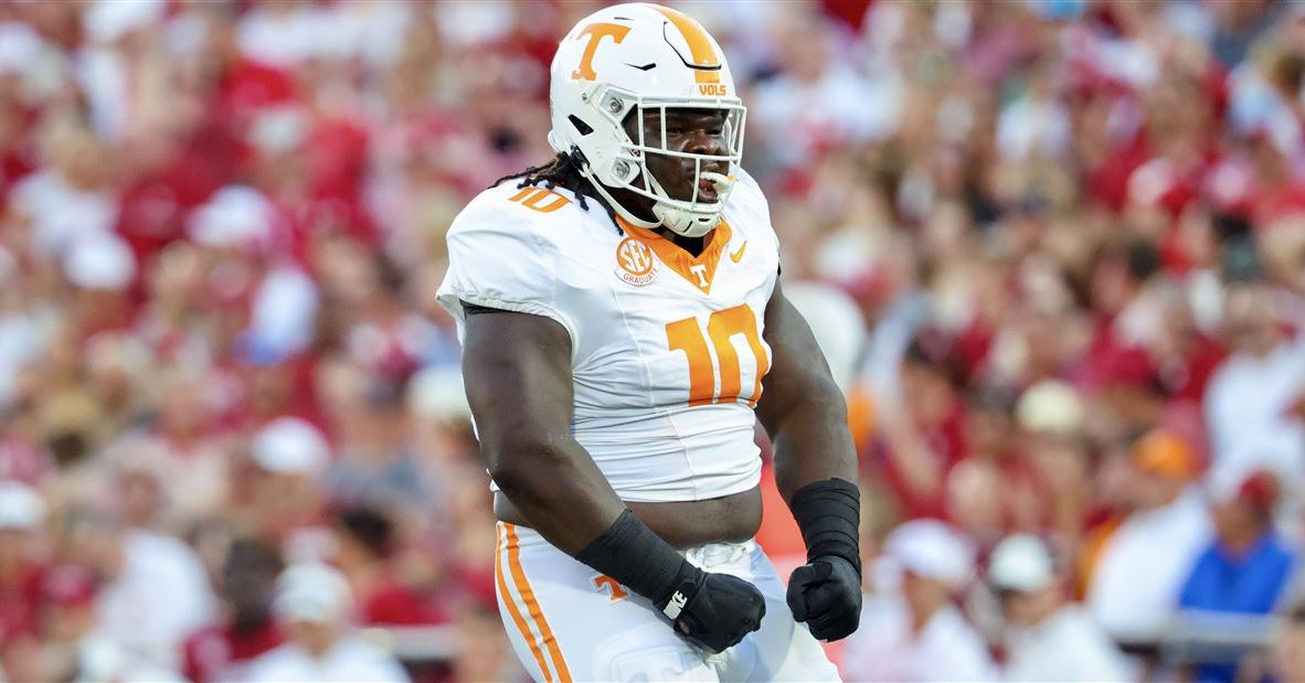 ‘He’s a beast’ Elijah Simmons setting the tone for Tennessee’s
