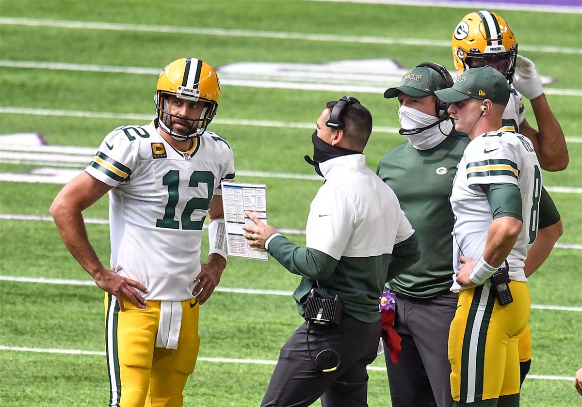 Packers Restructure Lowry And The NFL Limits The 2022 Salary Cap Increase
