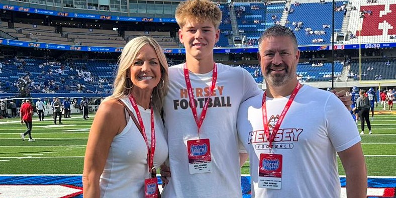 Kansas jumps into the race for top-25 QB Jake Nawrot