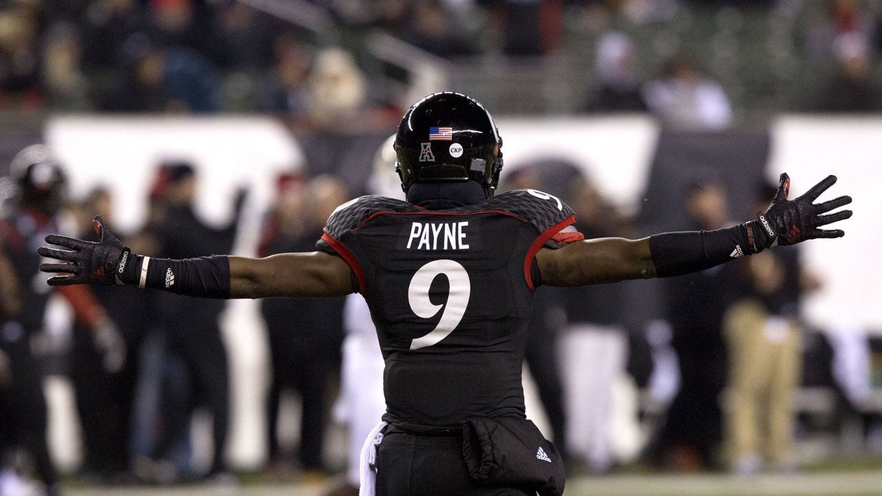 Leviticus Payne Is The Engineroom Of The Cincinnati Bearcats Defense - Down  The Drive