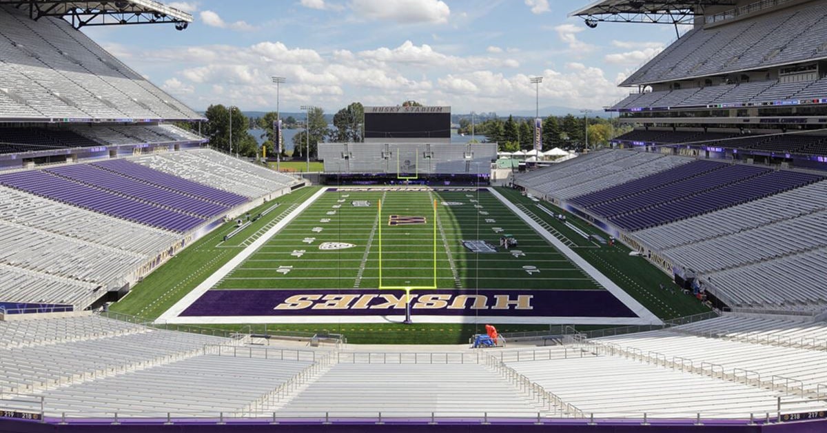 Washington Will Play On New Turf In Husky Stadium This Fall