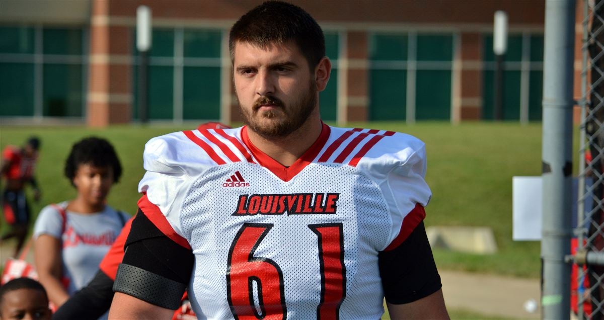 Louisville center Bryan Hudson a leader and 'traffic cop' for the offense