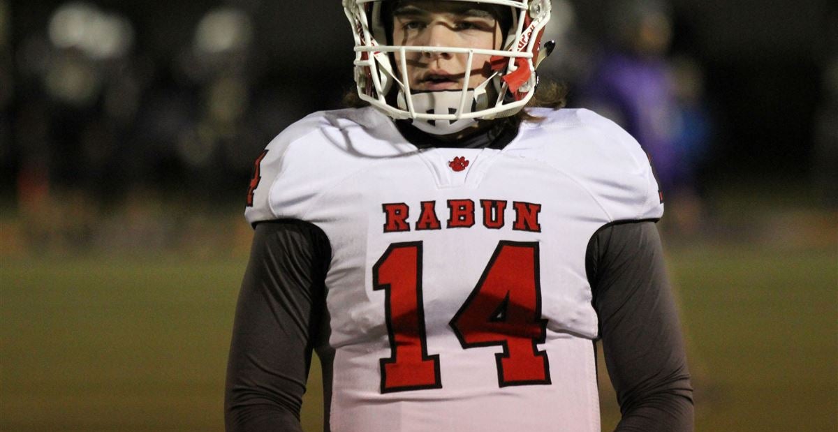 Scouting the top QBs in the class of 2022