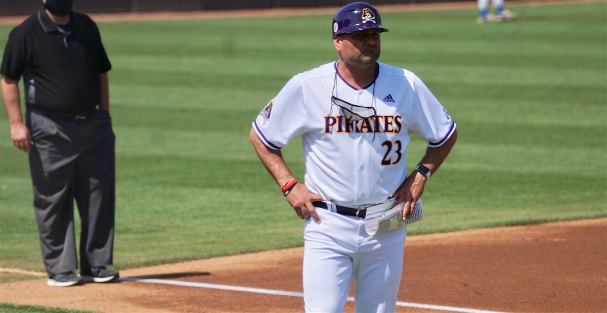 Cal State Fullerton baseball rebuilding under Jason Dietrich