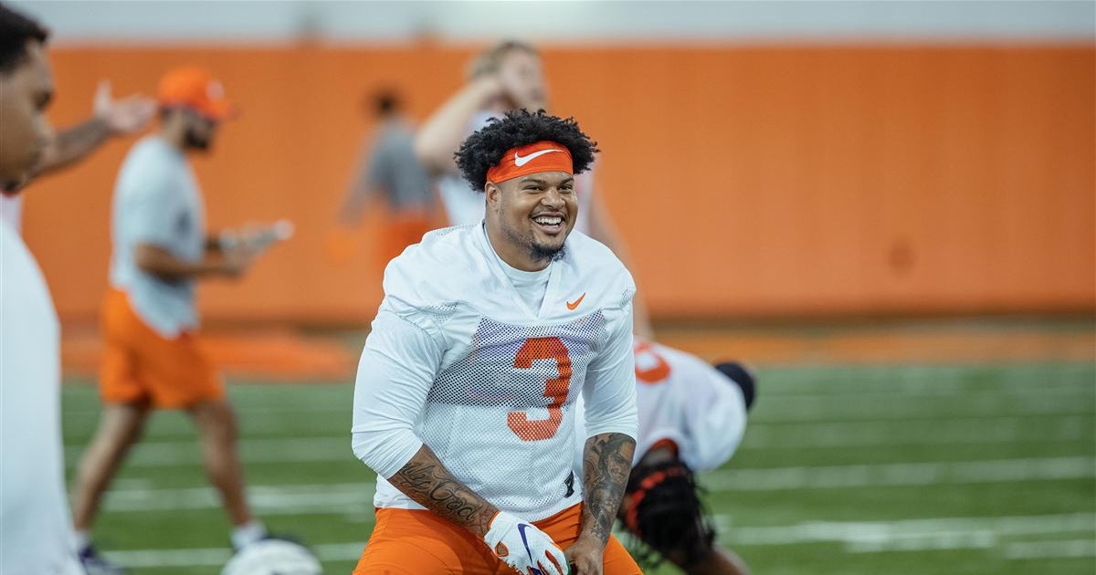 Clemson football: Xavier Thomas annoyed by experts doubting Tigers in 2022 - 247Sports