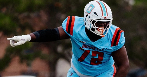 Rutgers lands Delaware State transfer OL Isaiah Cook