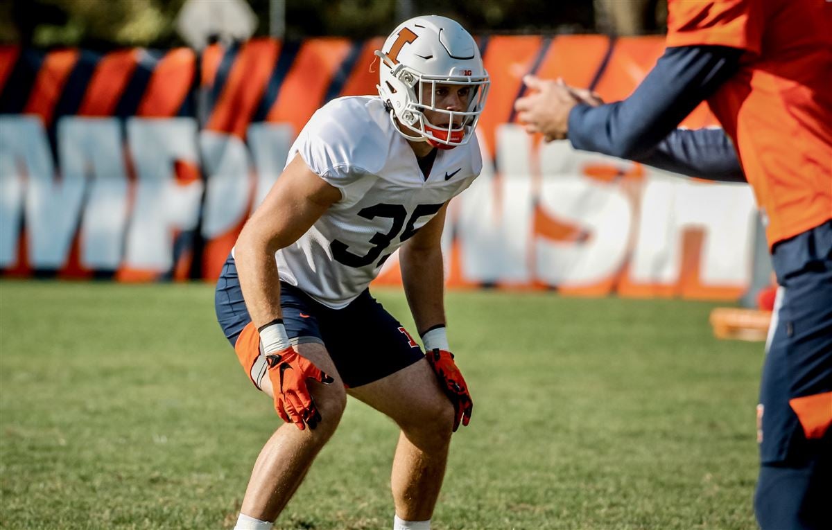 Illinois football linebacker Jake Hansen signs with Houston Texans