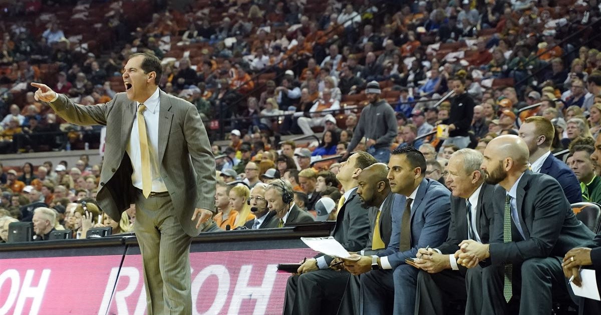 Four finalists announced for Naismith Coach of the Year award