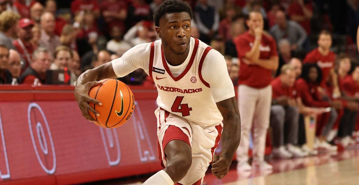 Devo Davis remains vital piece for Razorbacks