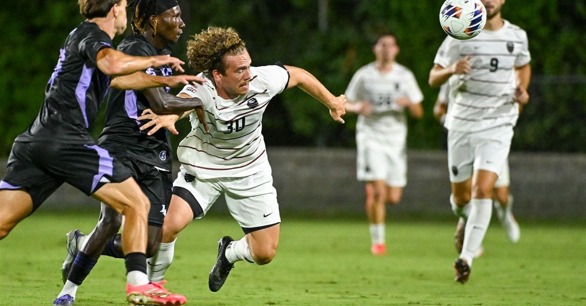 Nickerson flying again in return from injury