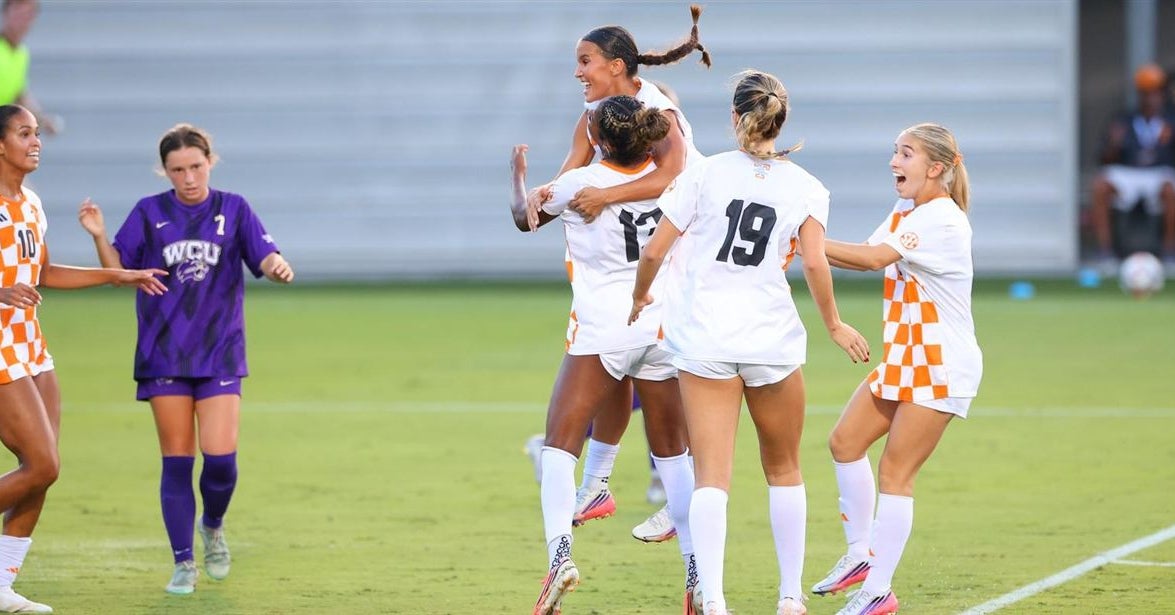 Lady Vols open 2026 season at 4-0