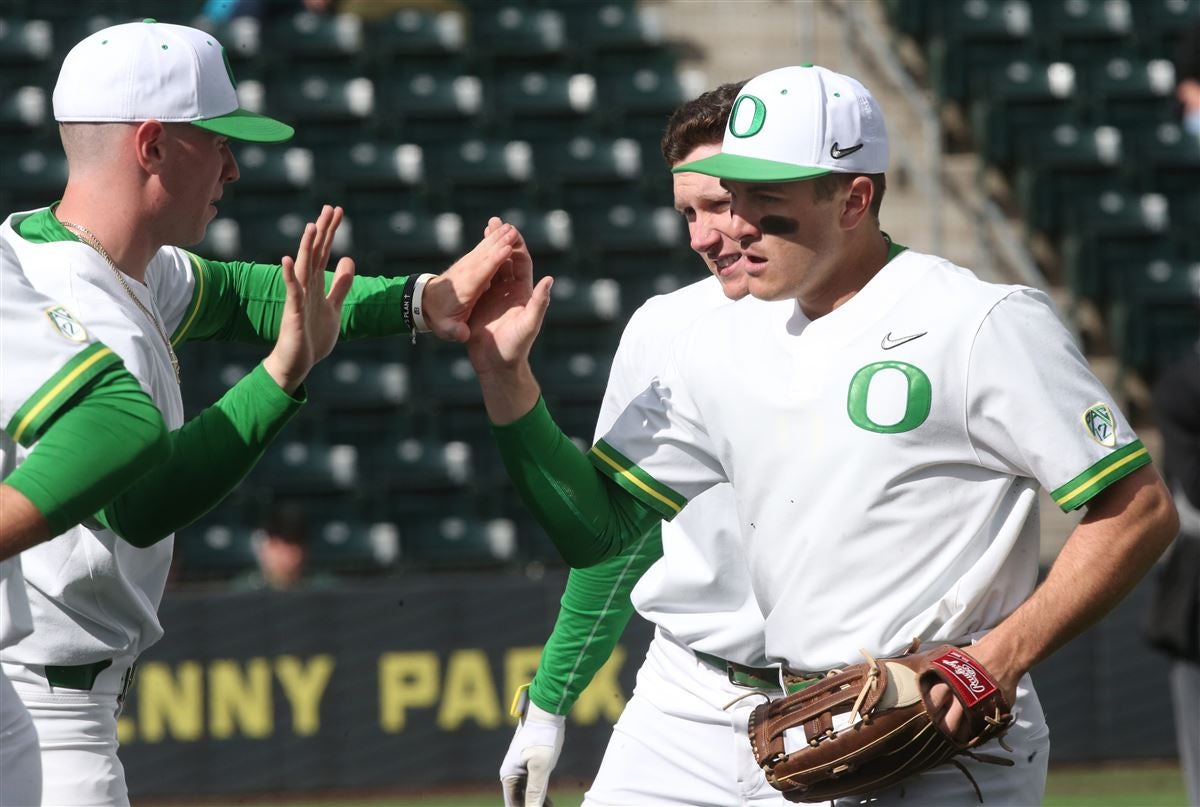 Oregon's Tanner Smith named Collegiate Baseball's National Player of the  Week