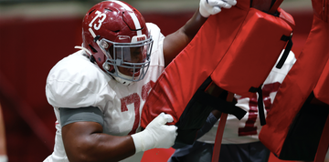 Alabama down two more O-linemen after second spring scrimmage