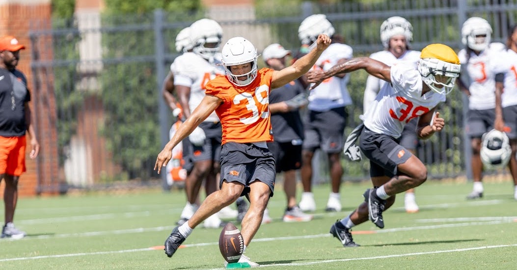 Oklahoma State kicker Gabe Panikowski named to Lou Groza Award watch list