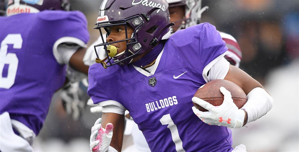 Arkansas remains in solid position for Anthony Brown following visit