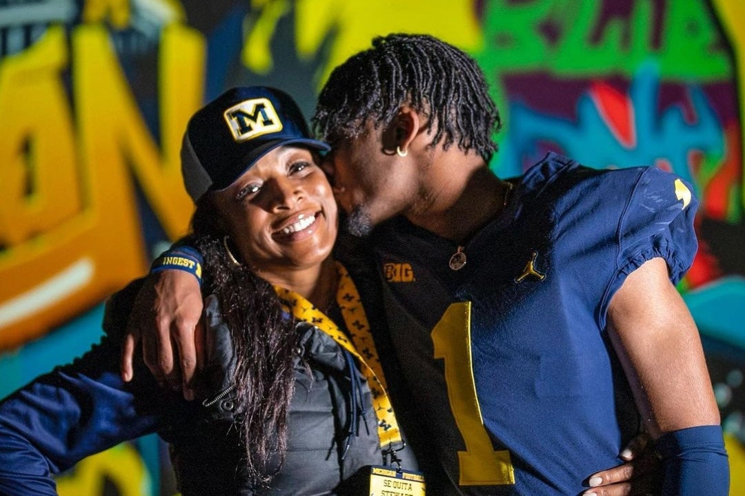 Michigan hitting all the right notes Top247 WR/ATH I'Marion Stewart & family - Vimarsana News