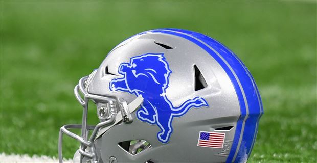 nfl teams with blue helmets