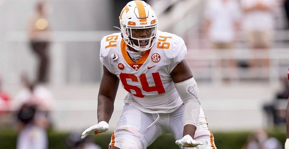 Tennessee O-lineman Wanya Morris Enters NCAA Transfer Portal