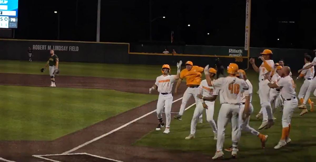 11Point7: The College Baseball Podcast 🎙 on X: OH MY LORD!!!! DREW GILBERT  WALK OFF GRAND SLAM!!!!! TENNESSEE BEATS WRIGHT STATE!!!🔥🔥🔥🔥 LINDSEY  NELSON ABSOLUTELY GOING BANANAS!!!!!  / X