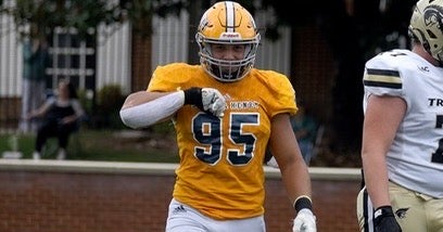 COMMIT: Three-star Division-II transfer EDGE Ean Rhea commits to Illini