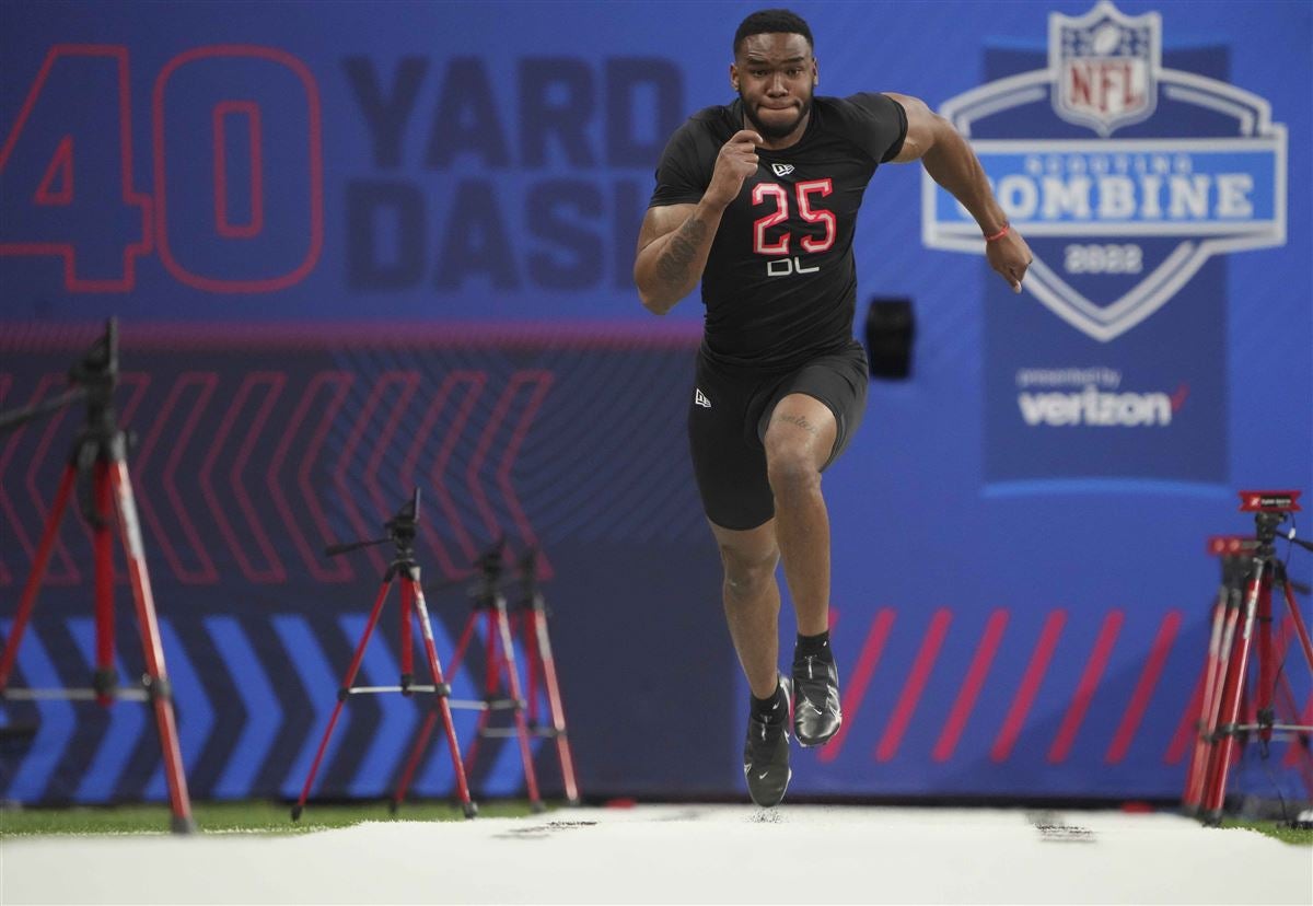 THROWBACK: Amaré Barno runs 4.36-second 40-yard dash at combine