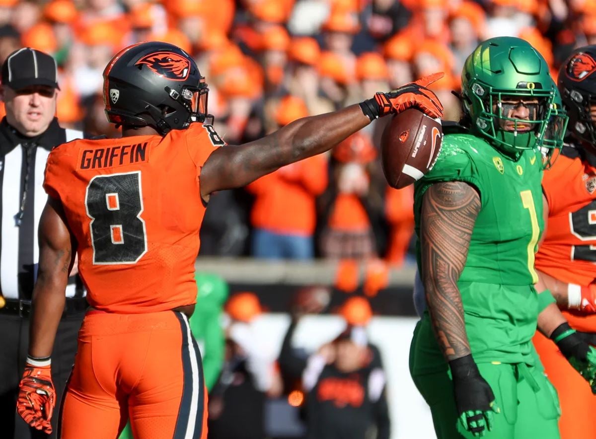 Oregon State Beavers vs Arizona State Sun Devils football sneak