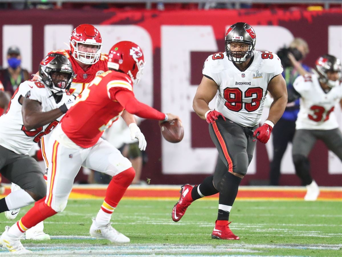 Report: Tampa Bay Buccaneers to re-sign Ndamukong Suh to one-year deal