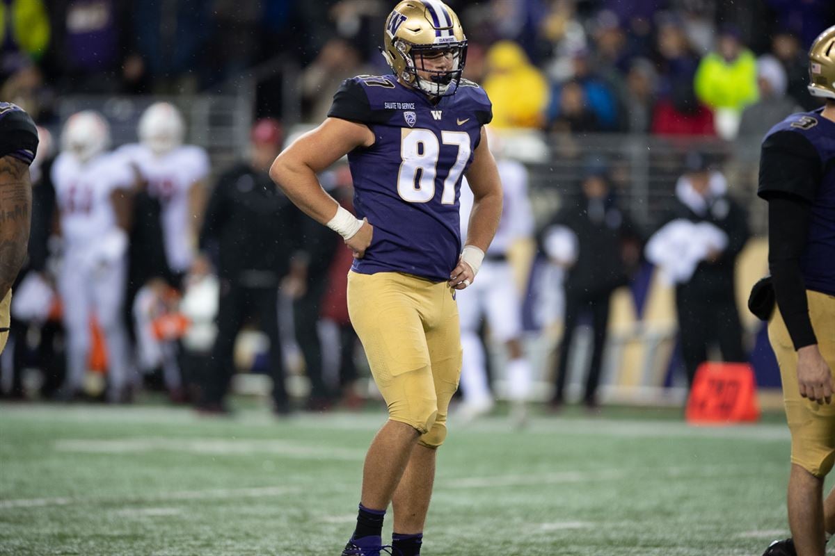 UW tight end, Tumwater product Cade Otton drafted by Tampa Bay