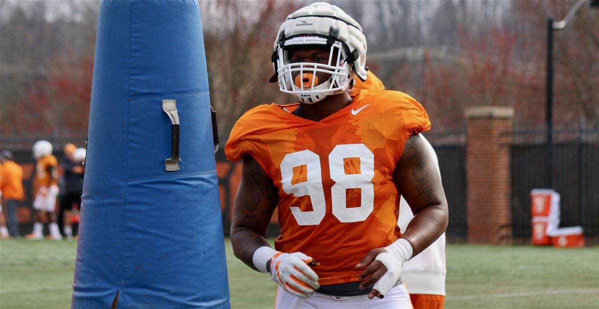 Analysis: Vols Land Proven Power 5 Starter in Hooker - Sports Illustrated  Tennessee Volunteers News, Analysis and More