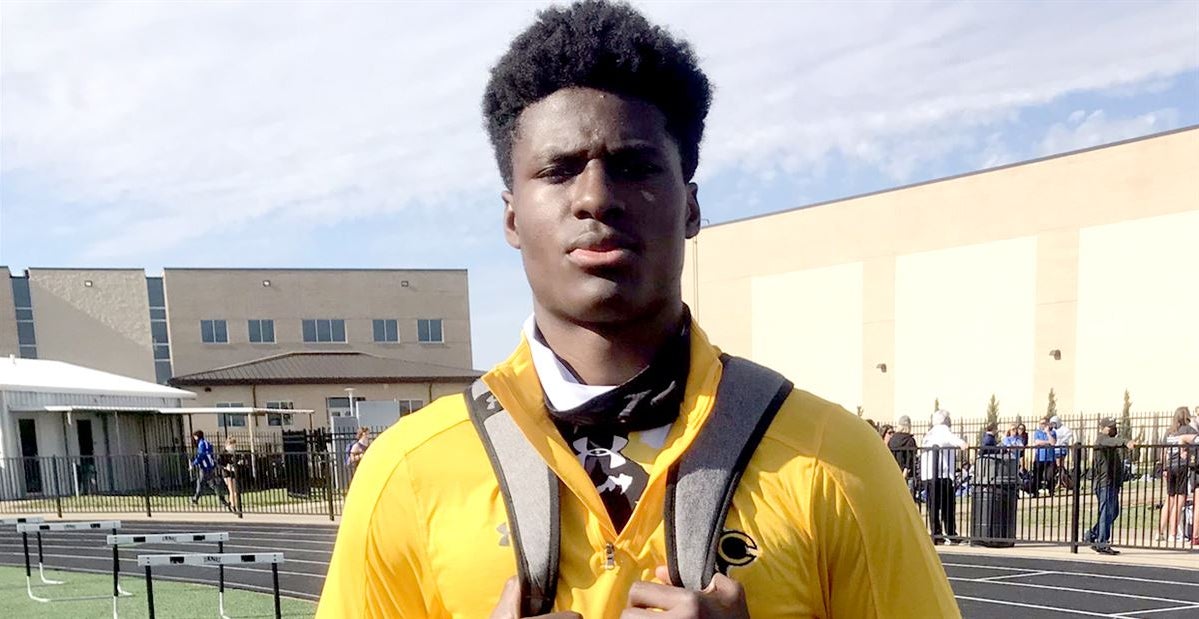 Stanford offers 12 football recruits in March Stanford offers 12 football recruits in March