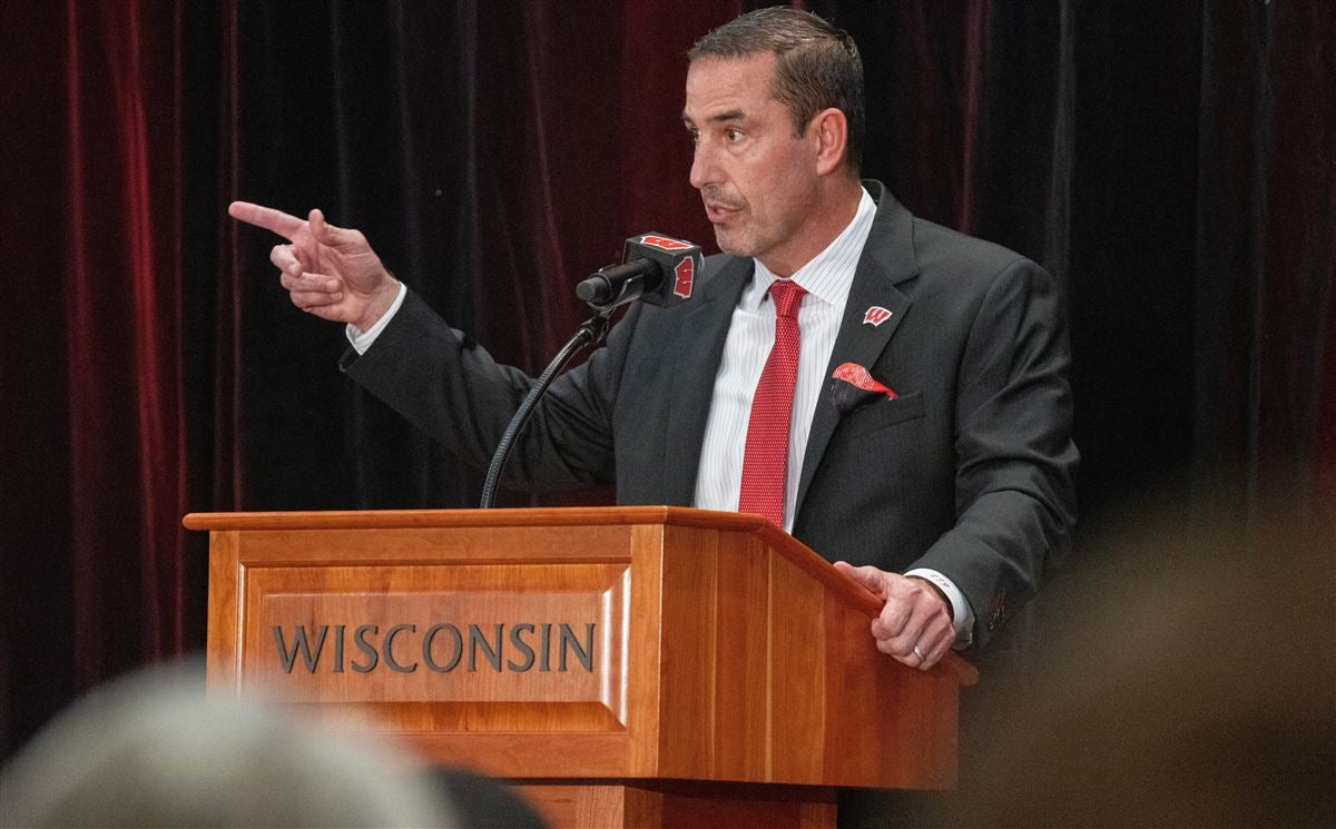 WATCH: Luke Fickell delivers a message to the team coming off the