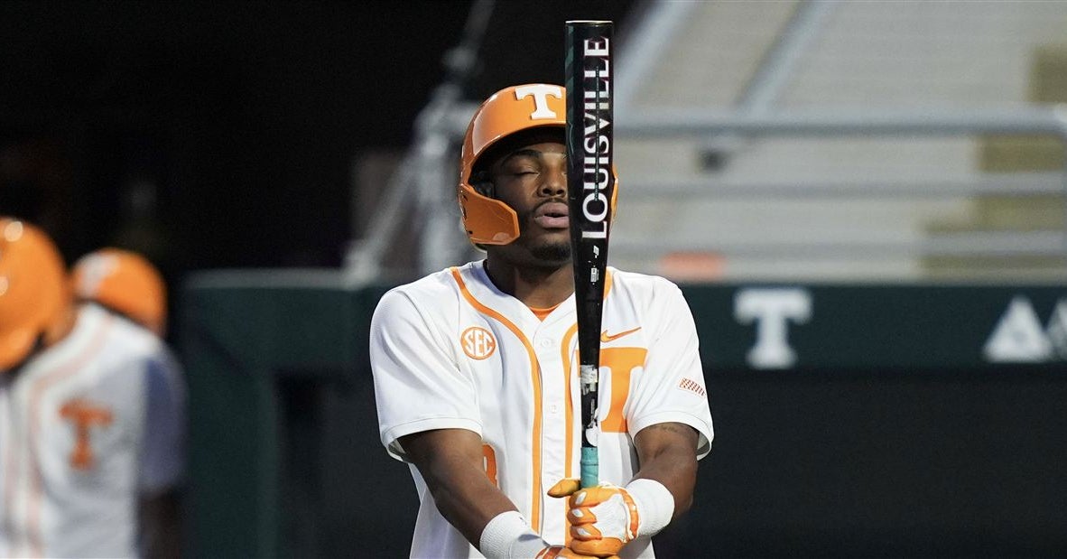 Tennessee baseball transfer commits to SEC participant in Men's College World Series