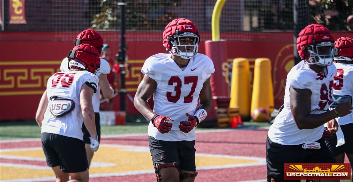 lincoln-riley-says-devan-thompkins-leap-indicative-of-bright-usc-future