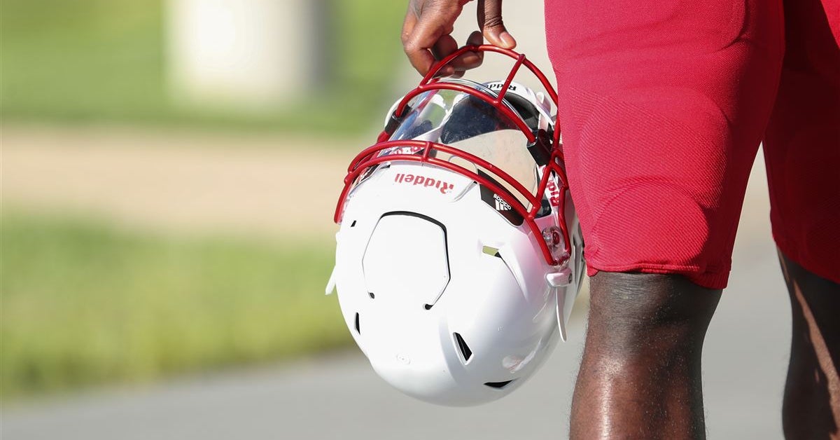 Louisville offers '29 quarterback from North Carolina