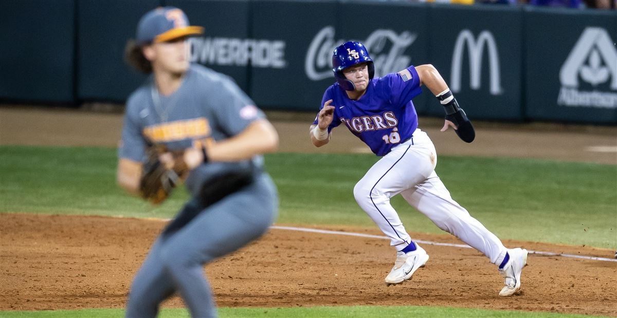 Tennessee baseball one win away from Super Regional after 12-7 win