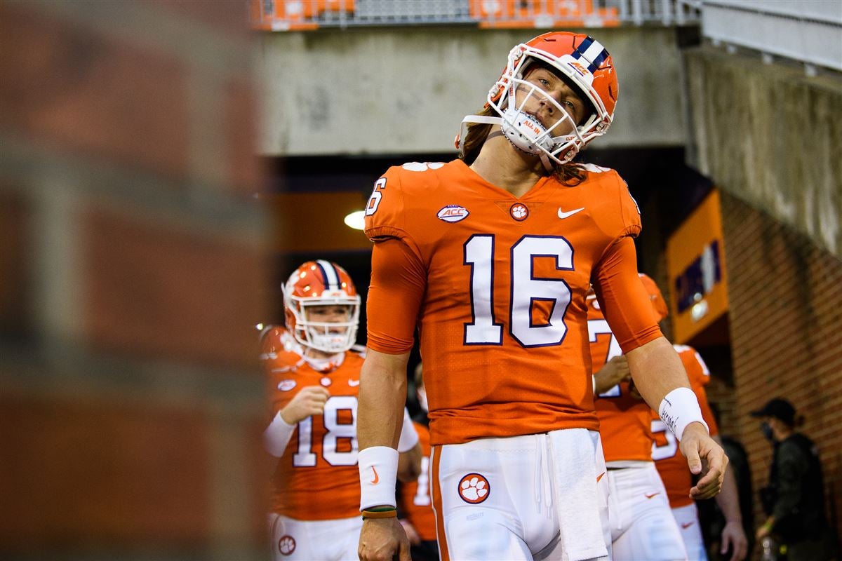 Clemson Football: Trevor Lawrence climbs CBS Sports QB power rankings