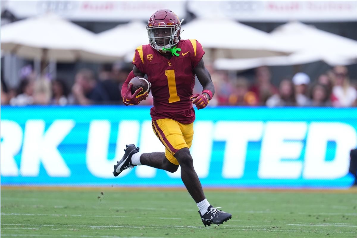 2-4 SIDELINE Seats for USC vs. Oregon Ducks -- 50-Yardline