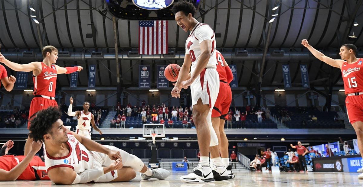 Elite!!! Hogs survive ORU, advance to Elite Eight