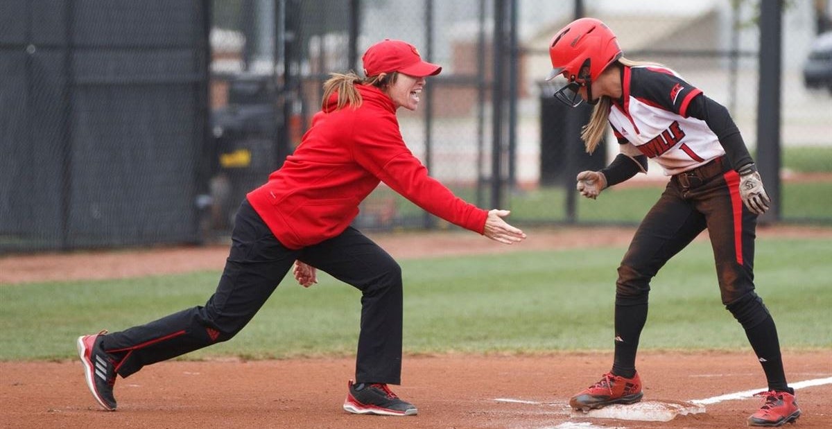 Louisville softball upsets No. 16 Northwestern in NCAAs