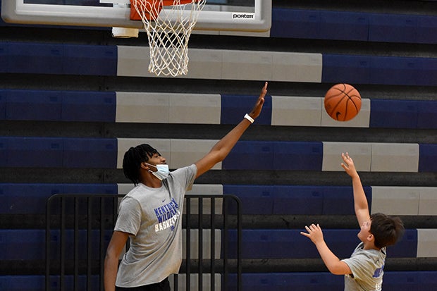 Newest Wildcat Daimion Collins has a wingspan of 7'5.0” at just 18 years  old. Crazy to think he might not be done growing 