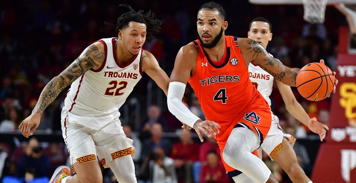 As Johni Broome's confidence rises, 'you’re seeing the big dog now'