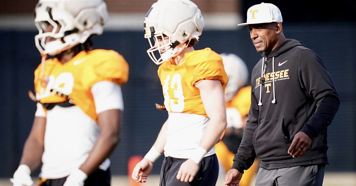 What Anthony Poindexter said about Tennessee's defensive backs during Georgia Tech week
