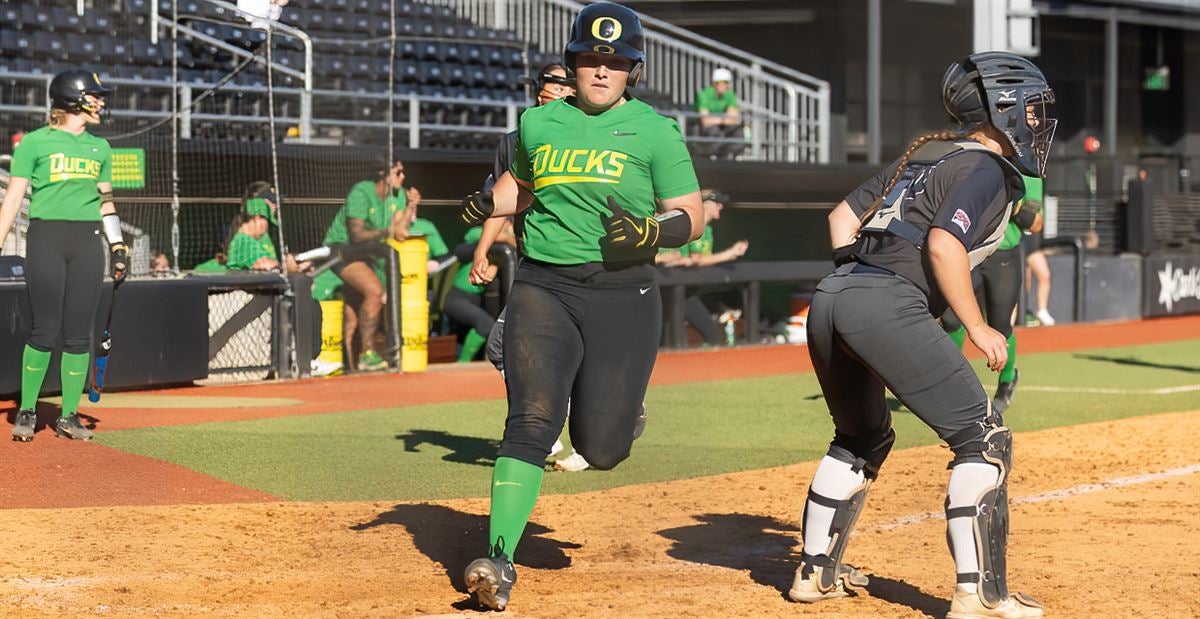 Duck softball drops three of five at the Campbell Cartier Classic