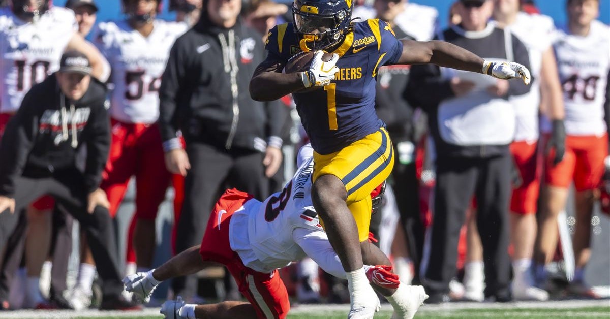 Cincinnati Football Wastes Multiple Chances to Beat West Virginia