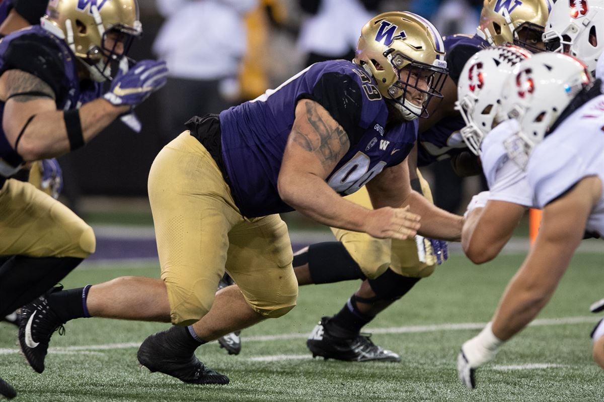 Salute to the Washington Huskies Football Senior Class