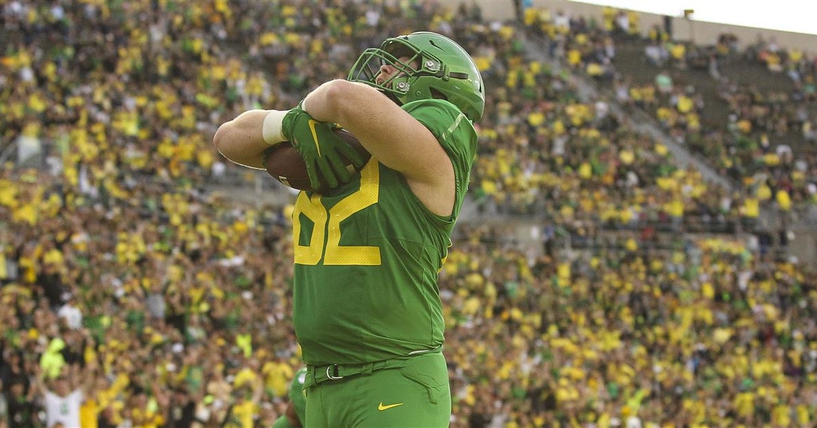 Former Oregon OL Brady Aiello picked up by Cleveland Browns