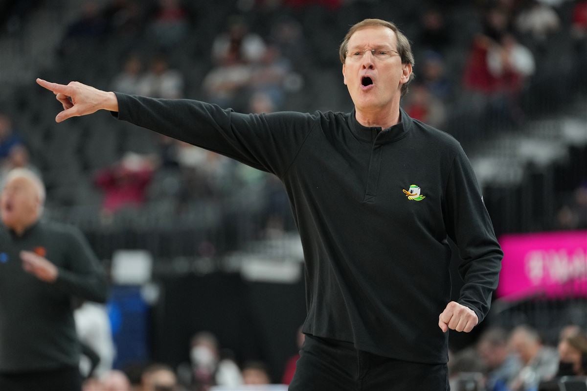 Dana Altman and Oregon enter new year with a new staff, new roles